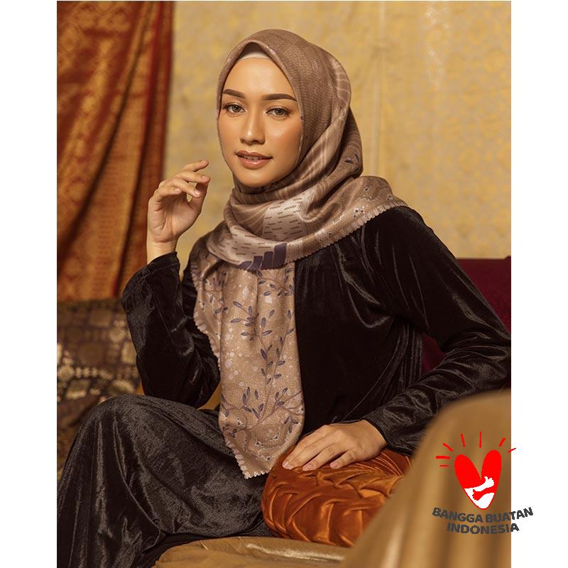 Jual Zytadelia X Mega Iskanti Sabai Nan Manih Scarf Olive Online Maret 2021 Blibli Little black hijab introduces modern, high quality hijabs in india, specialising in all the latest hijabs such as hijab caps, jersey hijabs, lace hijabs, viscose hijabs, chiffon hijabs and crinkled hijabs. zytadelia x mega iskanti sabai nan manih scarf olive