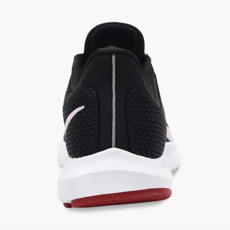 nike quest se jalan