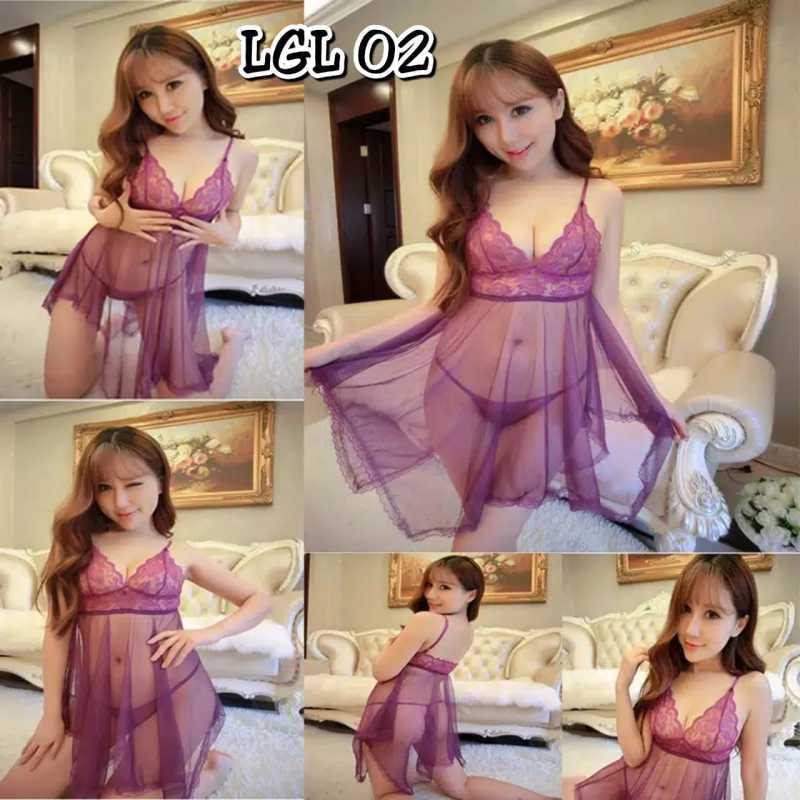 Tualet haqidagi hikoyadan keyin meni yalaydi Rus porno stol ustiga egilib