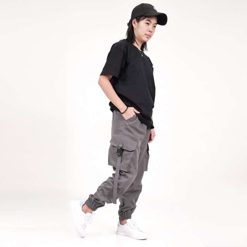 Jual Okechuku Artha Celana Hypebeast Celana Wanita Celana Cargo Jogger Pants Online Maret 2021 Blibli 2 saku cargo di bagian samping menggunakan 2 penutup kancing, 2 saku di bagian belakang menggunakan penutup kancing, dan 2. okechuku artha celana hypebeast celana wanita celana cargo jogger pants