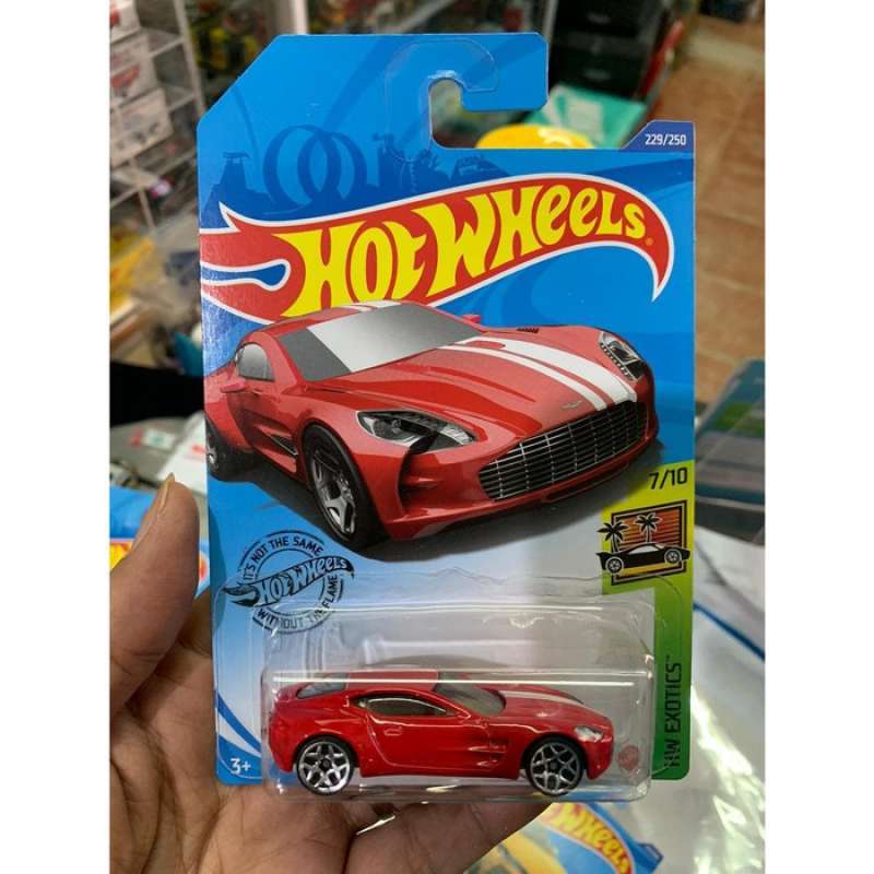 Jual Hot Wheels Aston Martin One 77 Online Oktober 2020 Blibli Com