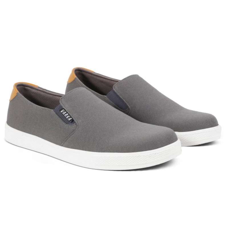 Slip sales on sepatu
