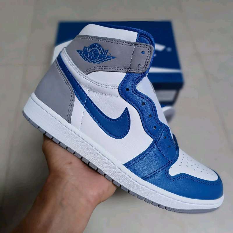 Air Jordan Retro High OG True Blue