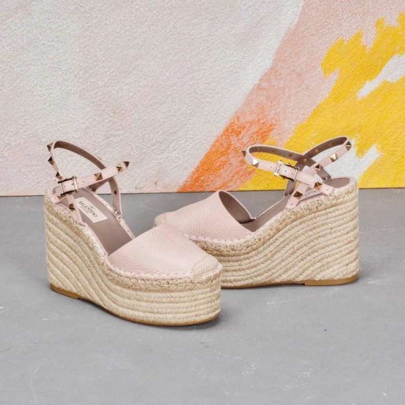 valentino rockstud water rose