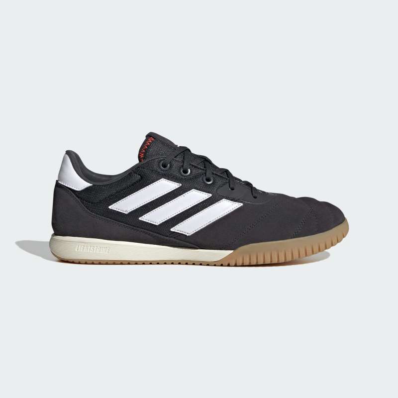Foto sepatu futsal adidas on sale