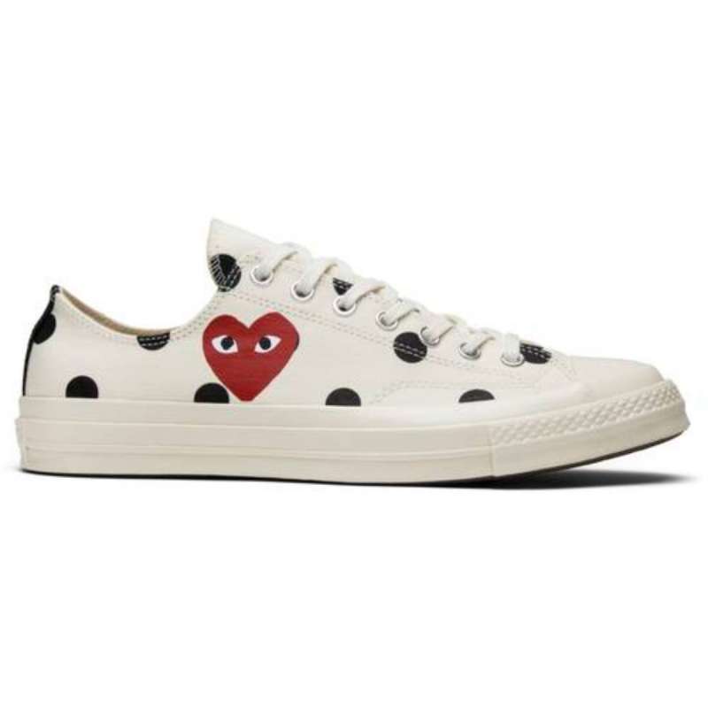 polka dot heart converse