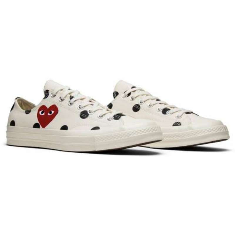 polka dot heart converse