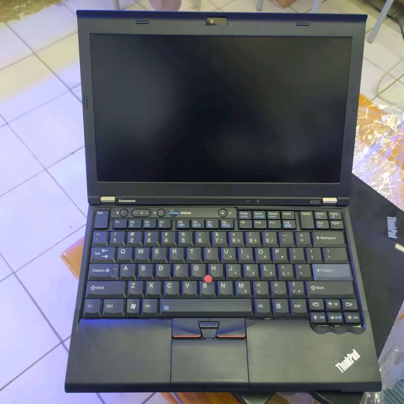 Lenovo Thinkpad X220 Laptop [Core i5/ 4GB/ Win 10]