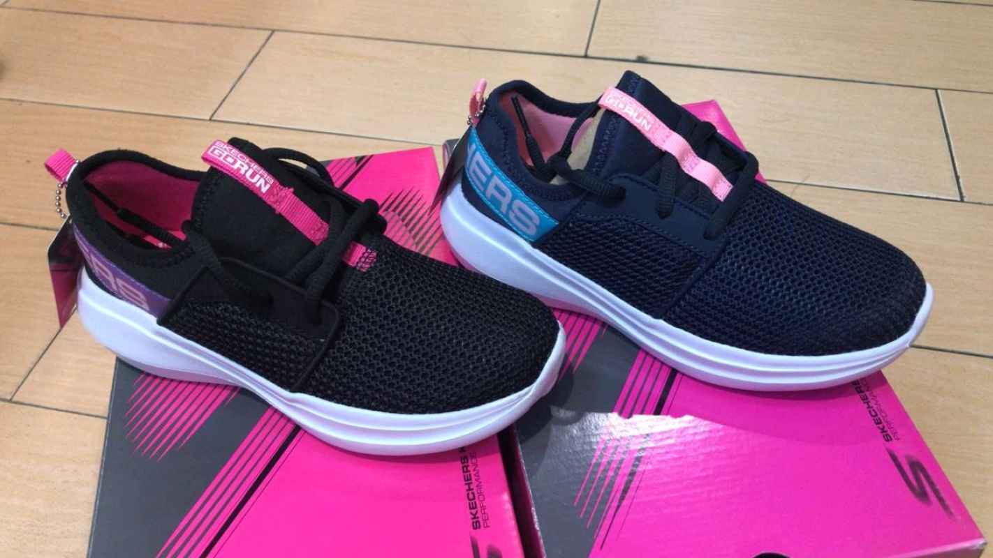 Skechers go on sale walk girl