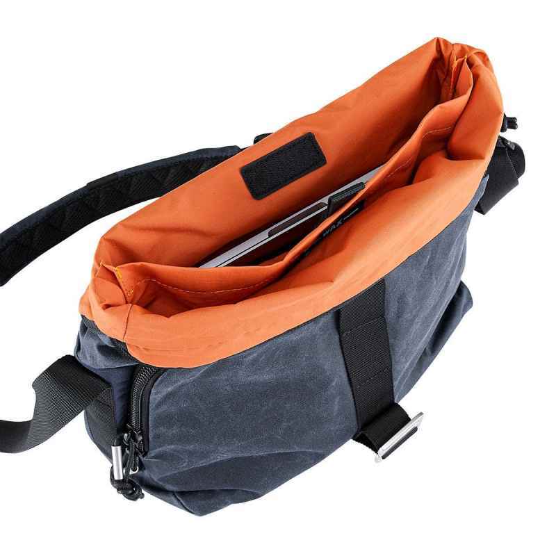 Jual CRUMPLER TAS SELEMPANG PRIA SHAPE OF CHARACTER WAXED CANVAS