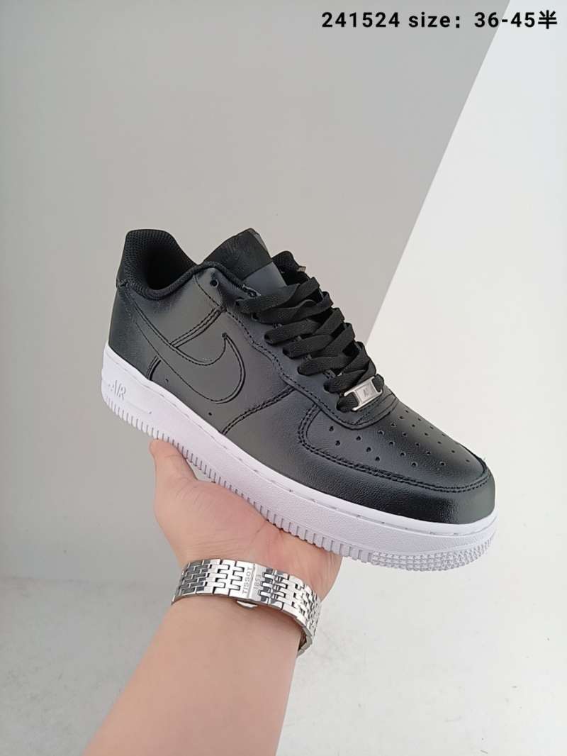 Jual Nike air force low 1'07 reflective white air force one classic low top  versatile casual sneaker leather Beige holographic 3M dc2062 - 241524 air -  41 di Seller Cai Wu Official Store - Indonesia | Blibli
