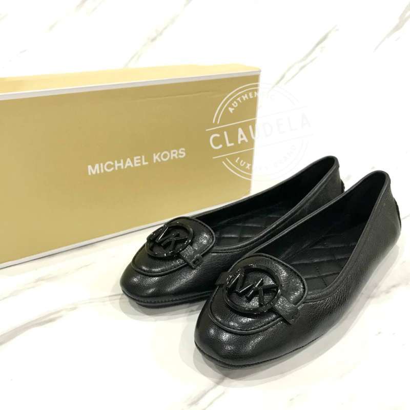 Jual MICHAEL KORS Lillie Flat Shoes in Black Moccasin Leather with