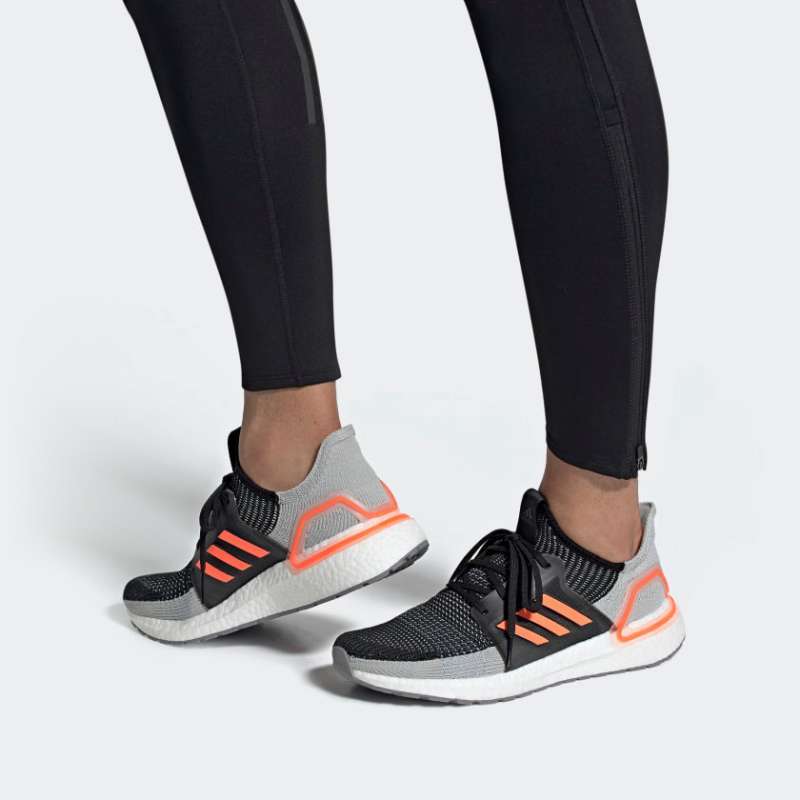 Jual Sepatu Adidas Olaharga Running ULTRABOOST 19 M G27516