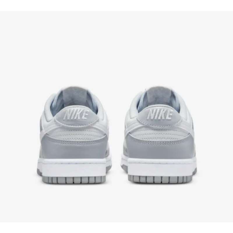 grey white dunk low