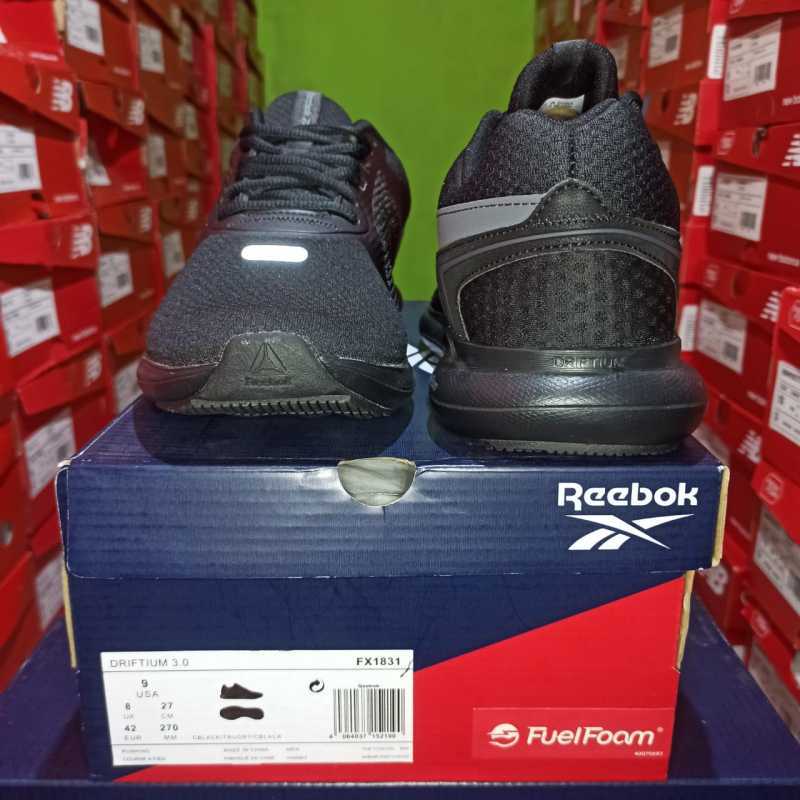 Jual Reebok Driftium FX1831 Sepatu Sneaker Running Pria Original - 41 di  Seller alatsports - Kota Tangerang, Banten | Blibli