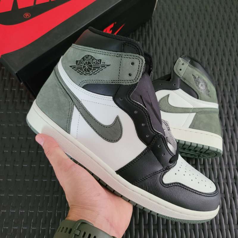 Air Jordan 1 Retro High OG Clay Green pine green dark mocha