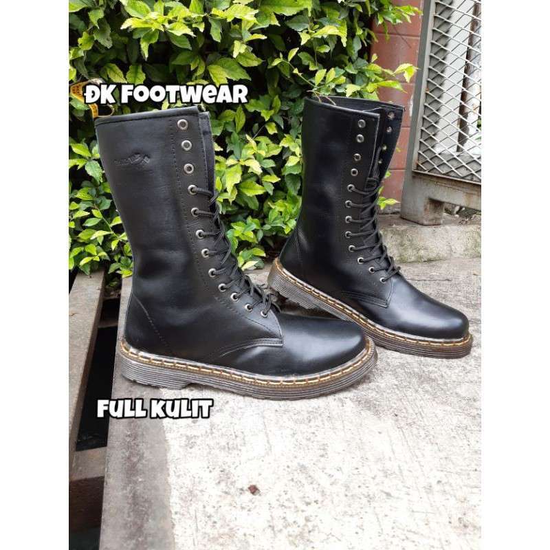 12 hole dr sales martens