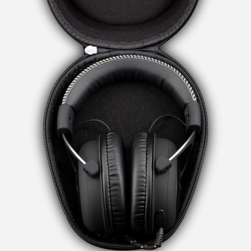 Hyperx cloud on sale headset carrying case