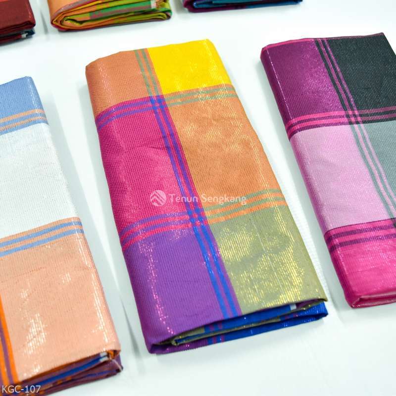 Jual Sarung Bugis Makassar Kotak Genggang Tenun Sengkang Kgc 1 Harga Per Pcs Online Mei 2021 Blibli