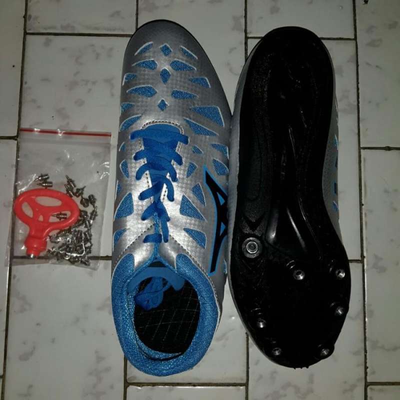 Sepatu spike shop sprint