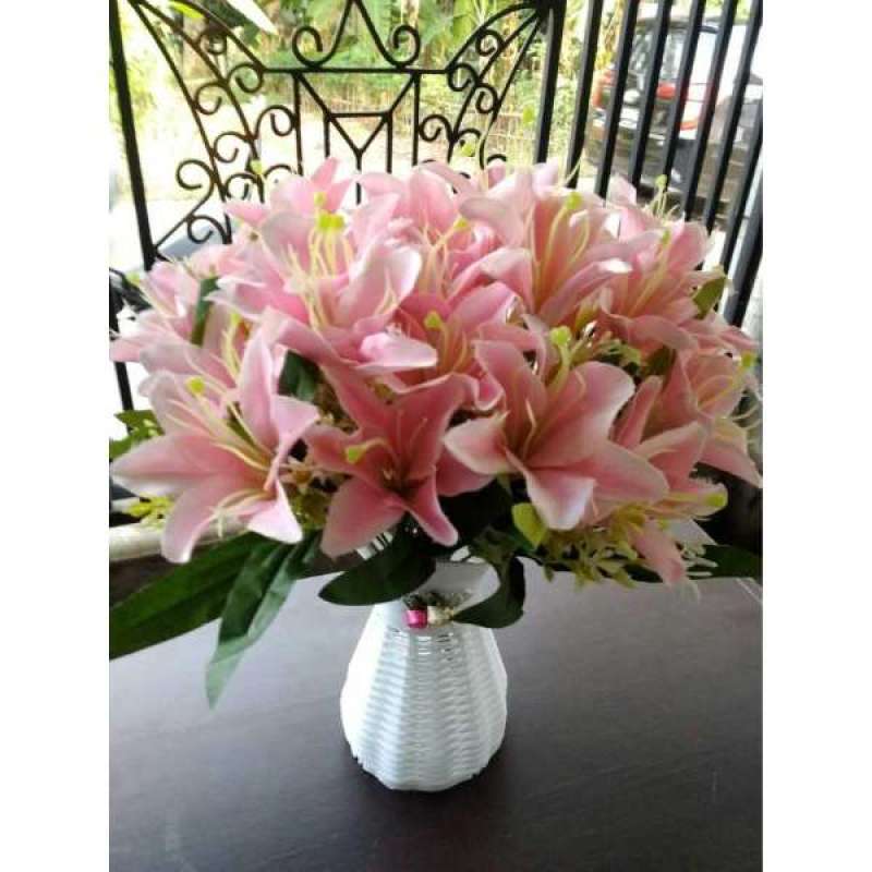 Bunga cheap lily pink