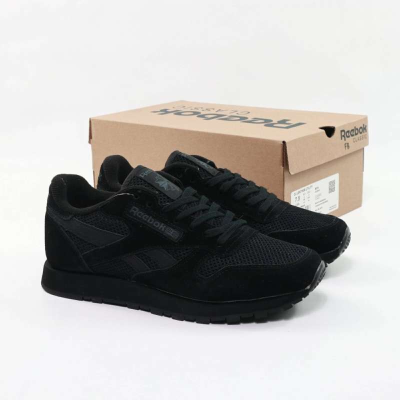 SEPATU REEBOK UTILITY SUEDE ALL BLACK