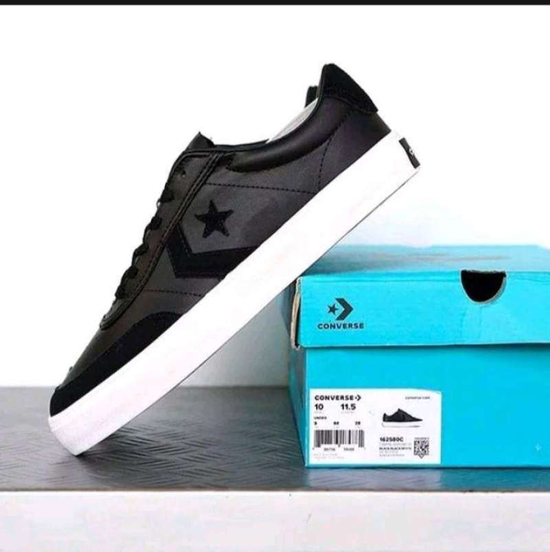 Jual Converse Courtlandt Ox Men s Sneakers Black White di Seller