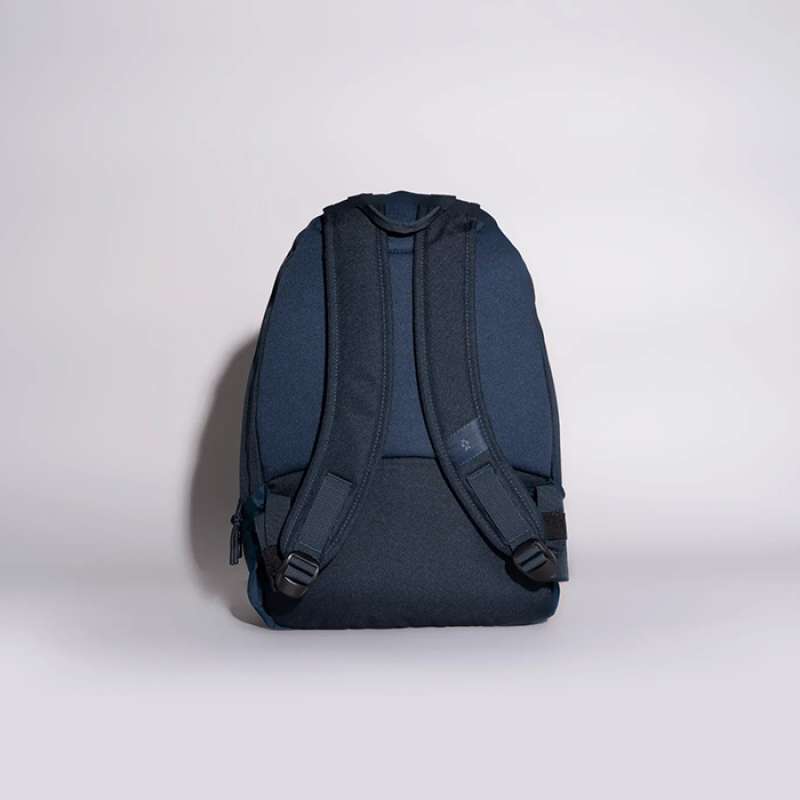 Crumpler idealist clearance