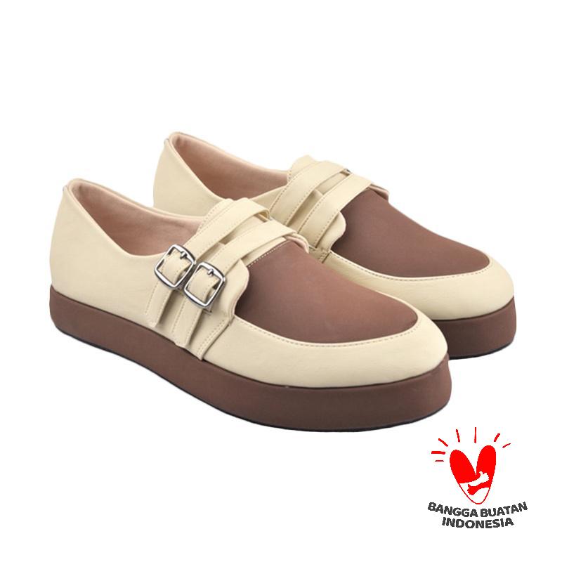 CBR Six IWC 859 Charliza Slip On Shoes - Cream Brown