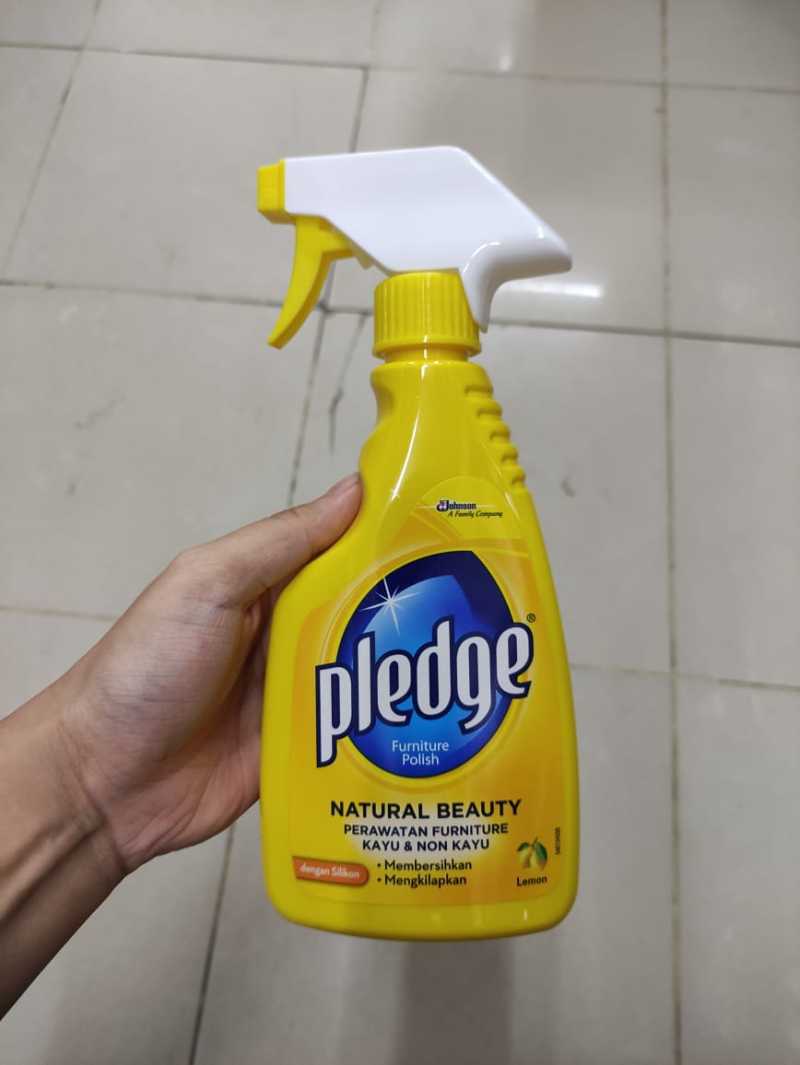 Pledge Extra Moisturizing Furniture Spray 9 7oz Wood Furniture Cleaner Furniture Cleaner Cleaning Wood