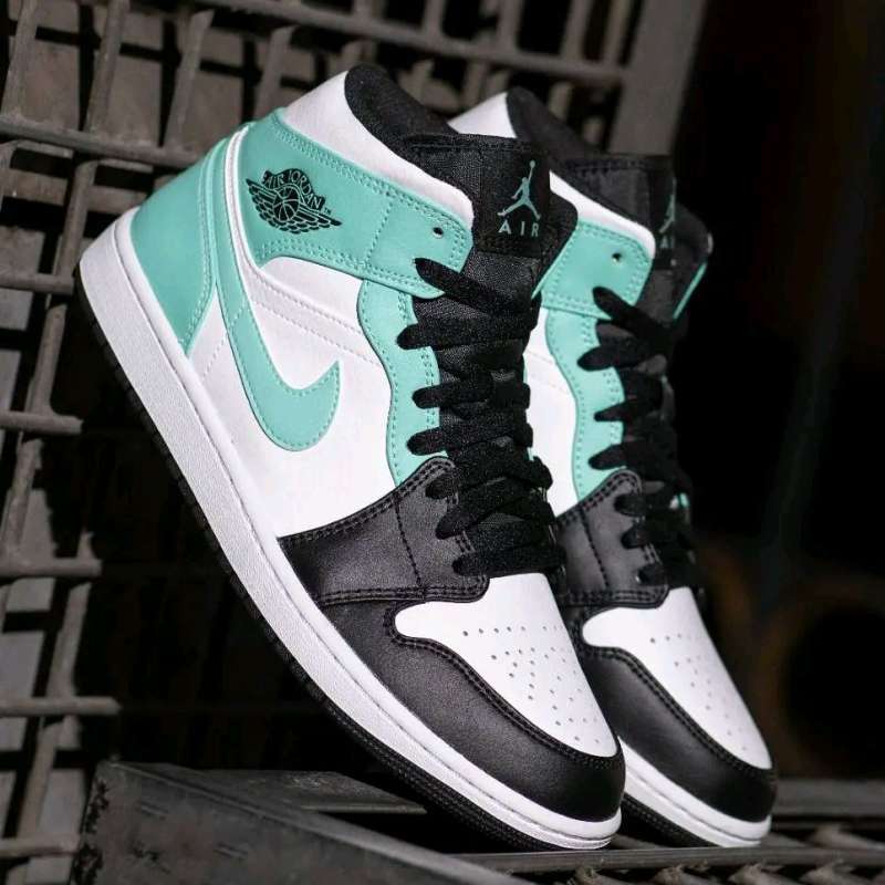 Jual SEPATU NIKE AIR JORDAN 1 MID IGLOO 