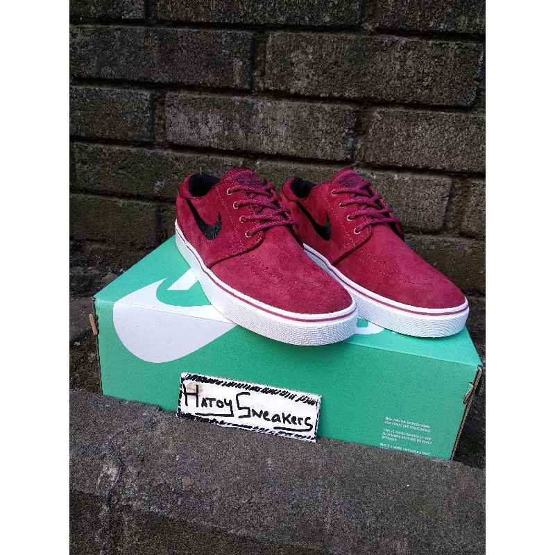 nike sb maroon