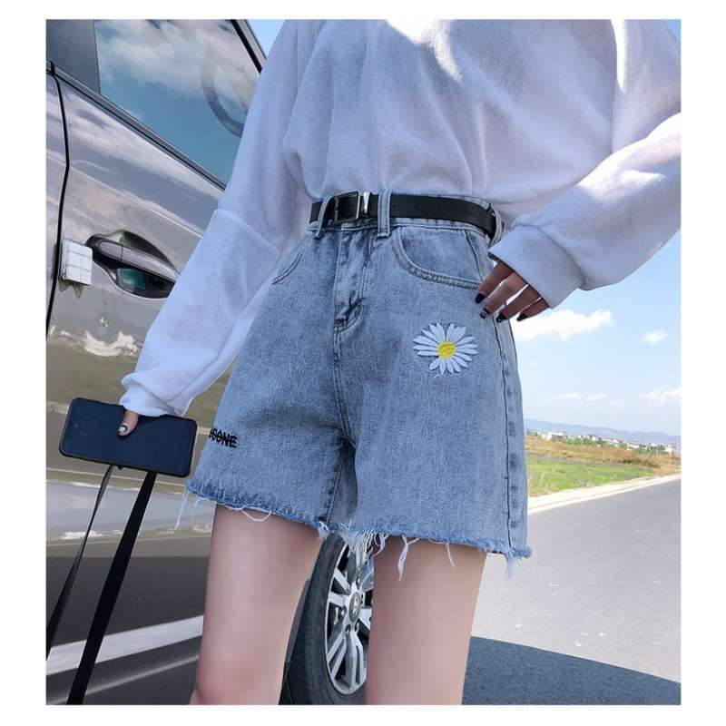 Promo Xiao Zou Daisy Denim Shorts Musim 