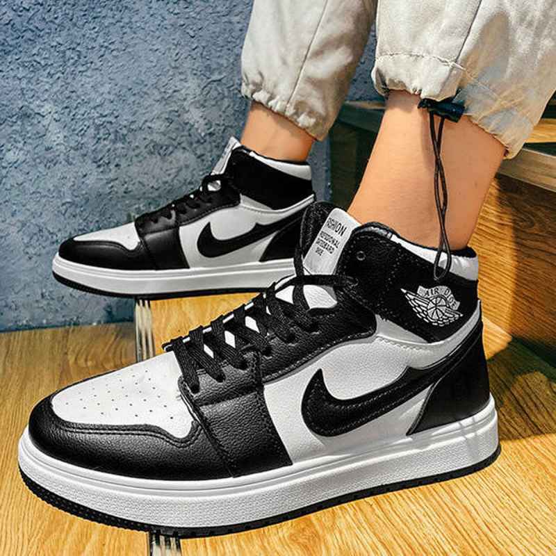 Promo Autumn and winter NIKE AIR JORDAN black and white panda high top  men's shoes fashion couple sports shoes air force No. 1 women's shoes NIKE  AIR JORDA di Seller Li Yuankun