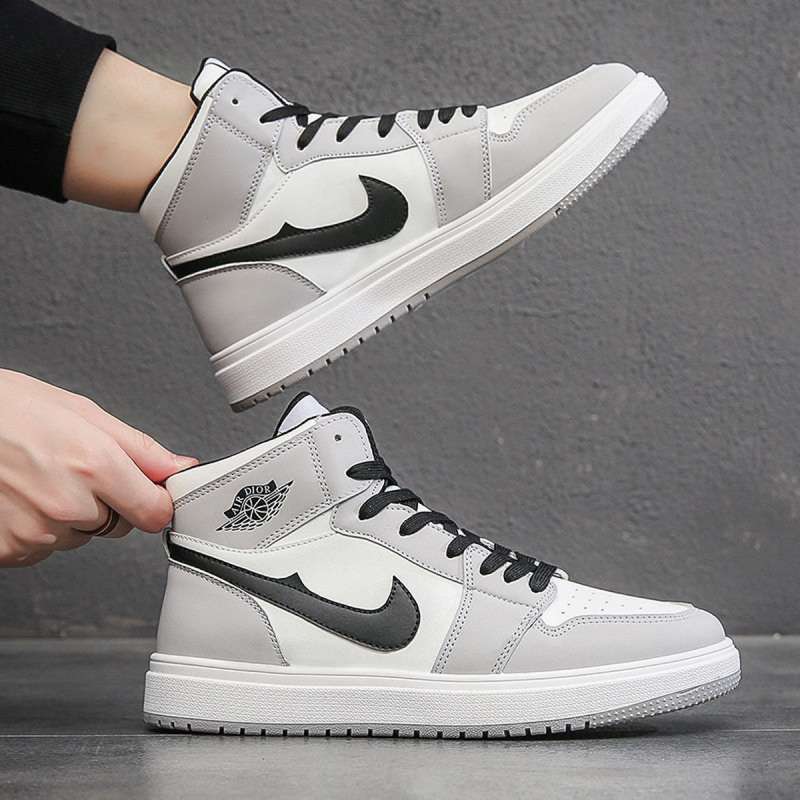 Promo Autumn and winter NIKE AIR JORDAN black and white panda high top  men's shoes fashion couple sports shoes air force No. 1 women's shoes NIKE  AIR JORDA di Seller Li Yuankun