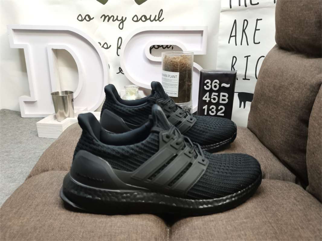 Jual Adidas Ultra Boost UB Men Women Sports Outdoor Activities Running  Shoes Bd2 di Seller Outdoor Running Store - Hong Kong, Hong Kong | Blibli