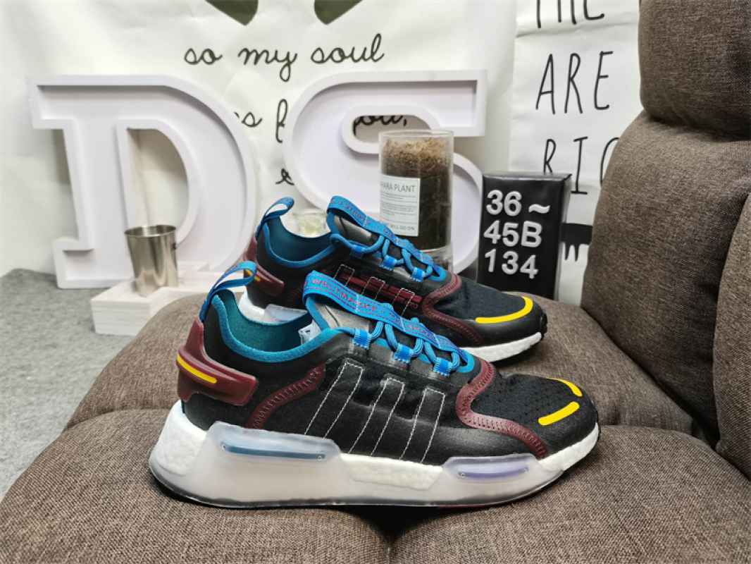 nmd r1 running shoes