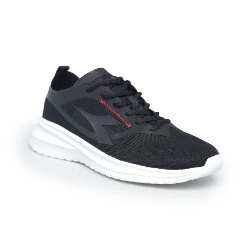 Harga sepatu store diadora running original