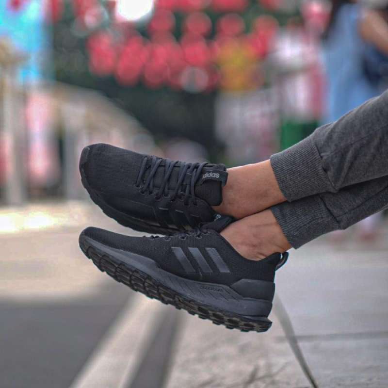 Jual SEPATU SNEAKERS ADIDAS QUESTAR TRAIL ALL BLACK ORIGINAL
