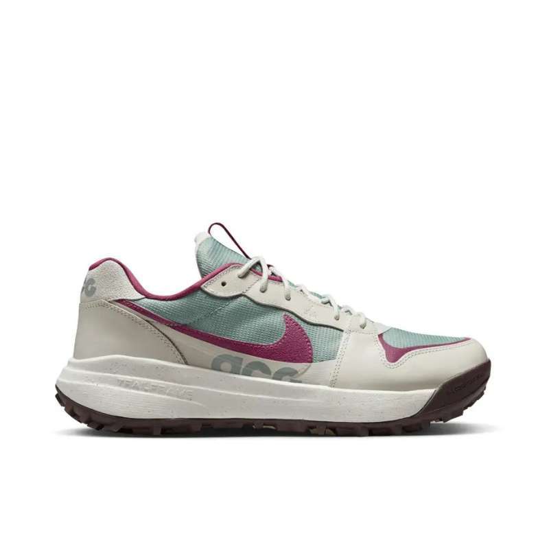 Sepatu online nike acg