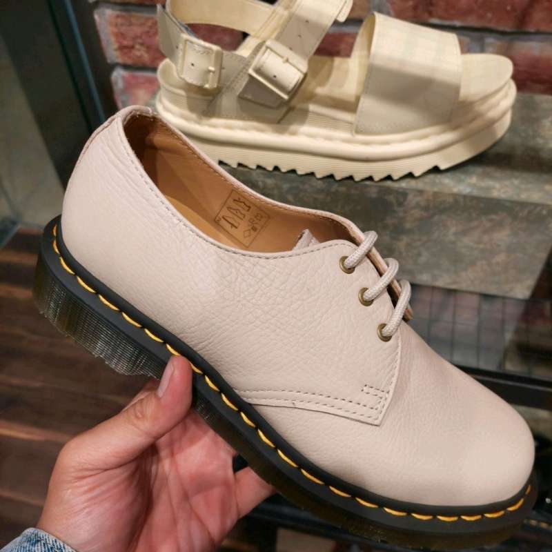 Dr martens 42 sale deals