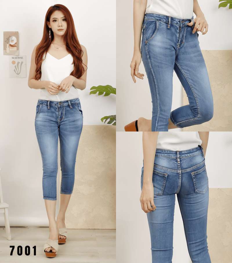 Celana 7/8 Jeans Pinggang 7/8 Whisker Bahan Denim Stretch Melar Biru Jeans  Biru Muda Bawahan Tanggung Wanita