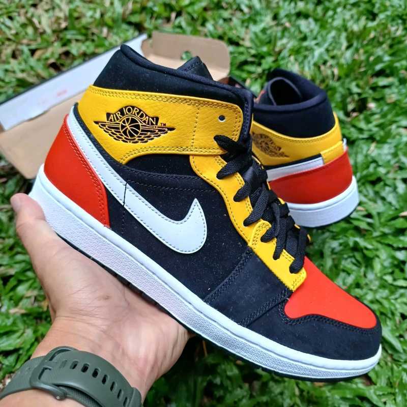 Air jordan 1 mid black amarillo orange shop