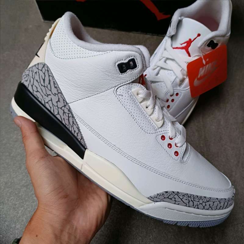 Sepatu Jordan Retro 27 Air Jordan Retro White Cement Reimagined