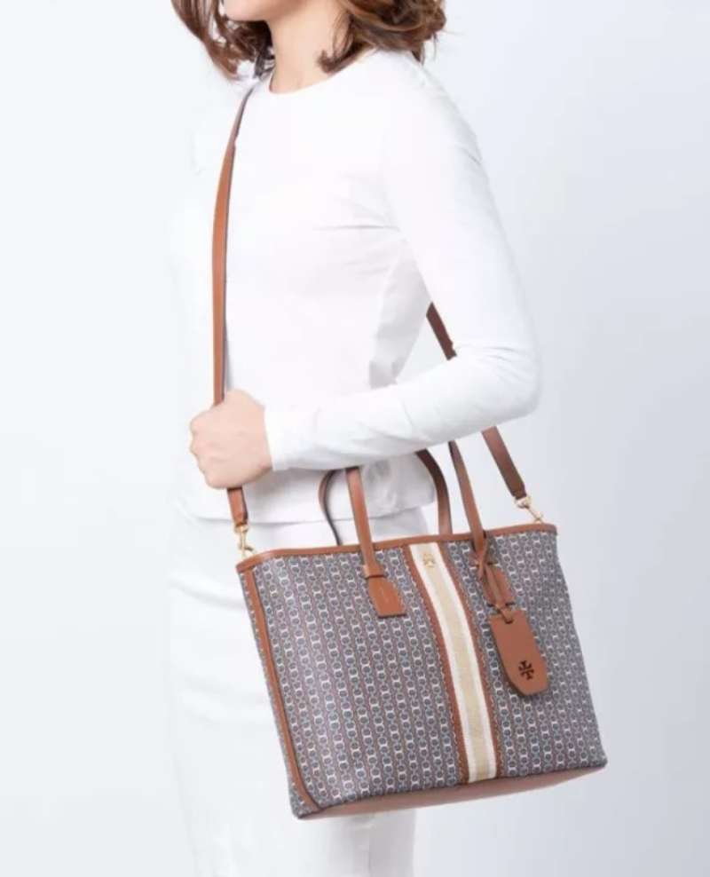 Jual TORY BURCH Gemini Link Canvas Small Tote in Light Umber di