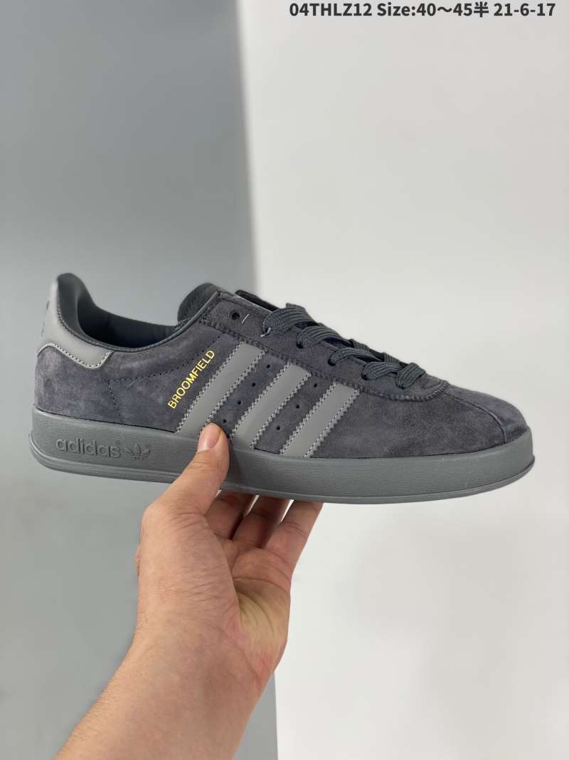 Adidas Bloomfield shoe is an eternal training idol. Samba shoe shows high-quality super lock sewing with decoration and seamless feel. di Seller SNK shop | Blibli