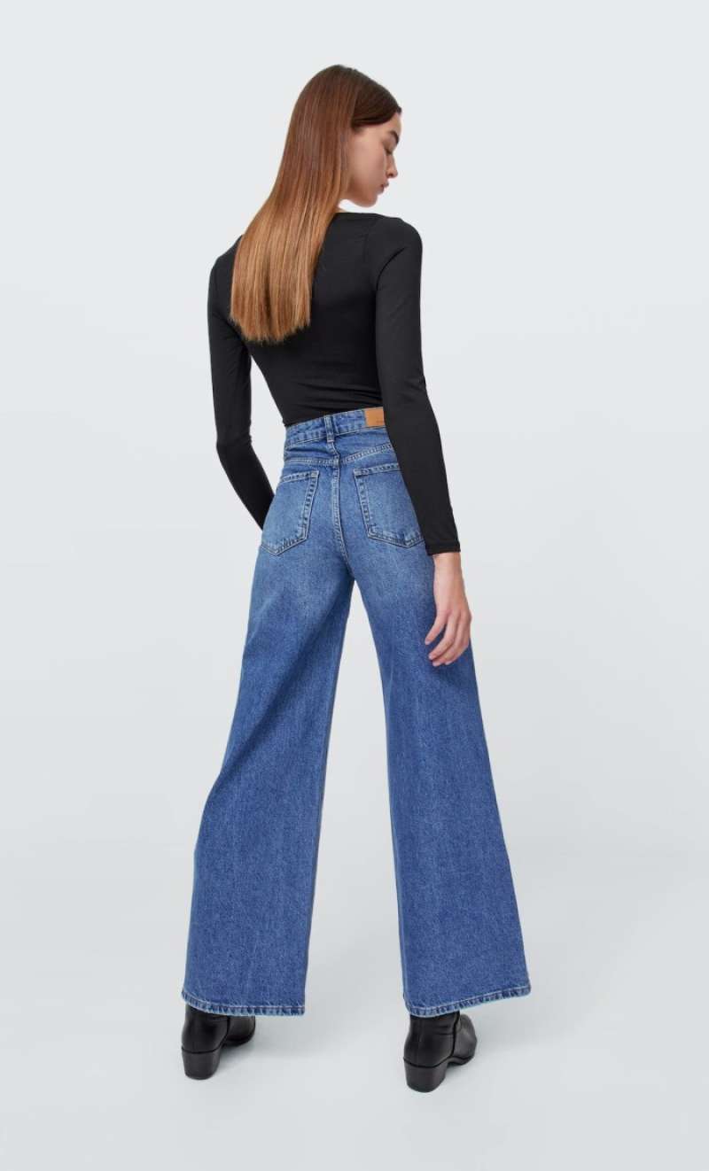 Wide-leg jeans di Seller snomil.id 