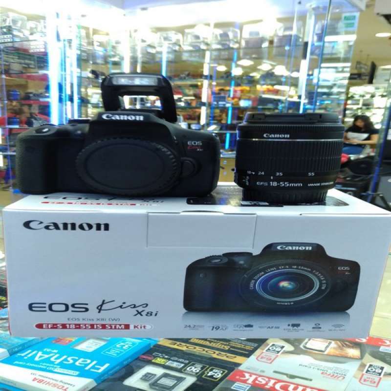 Canon EOS kiss X8i ダブルズームキット (EF-S18-55mm F3.5-5.6 IS STM ...