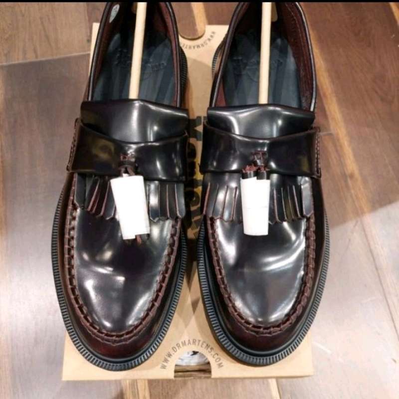 Dr martens cherry red 36 clearance
