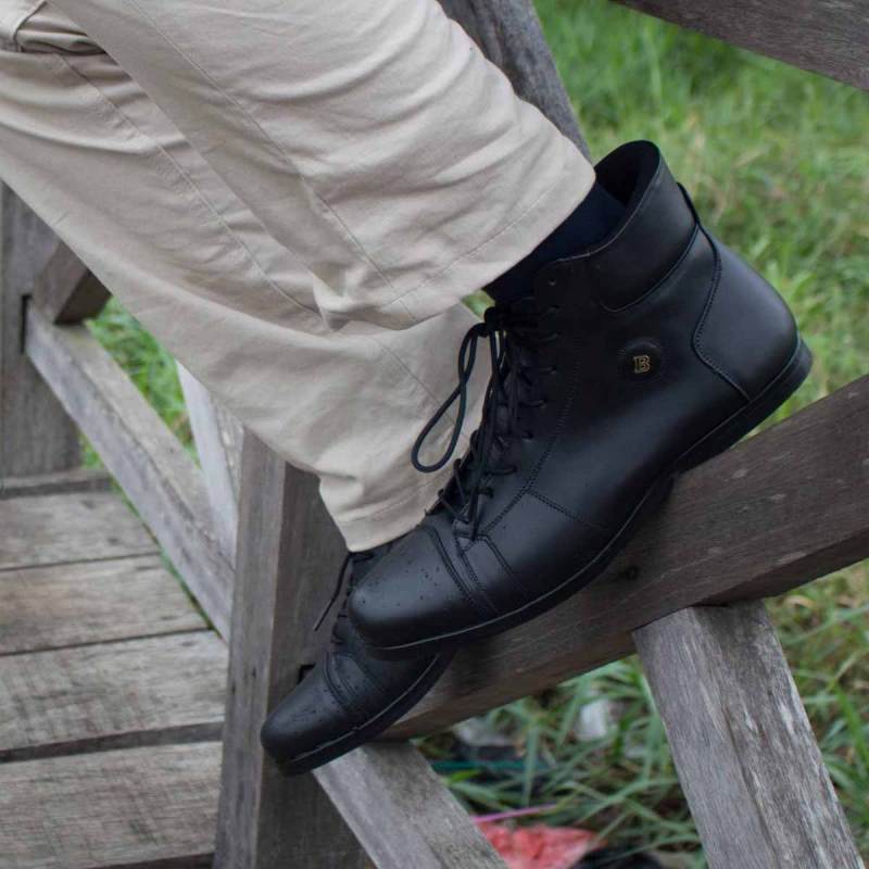 Jual Sepatu Boots Pria Trendy Casual Kulit Asli Boston Haido Hitam Online Oktober 2020 Blibli Com